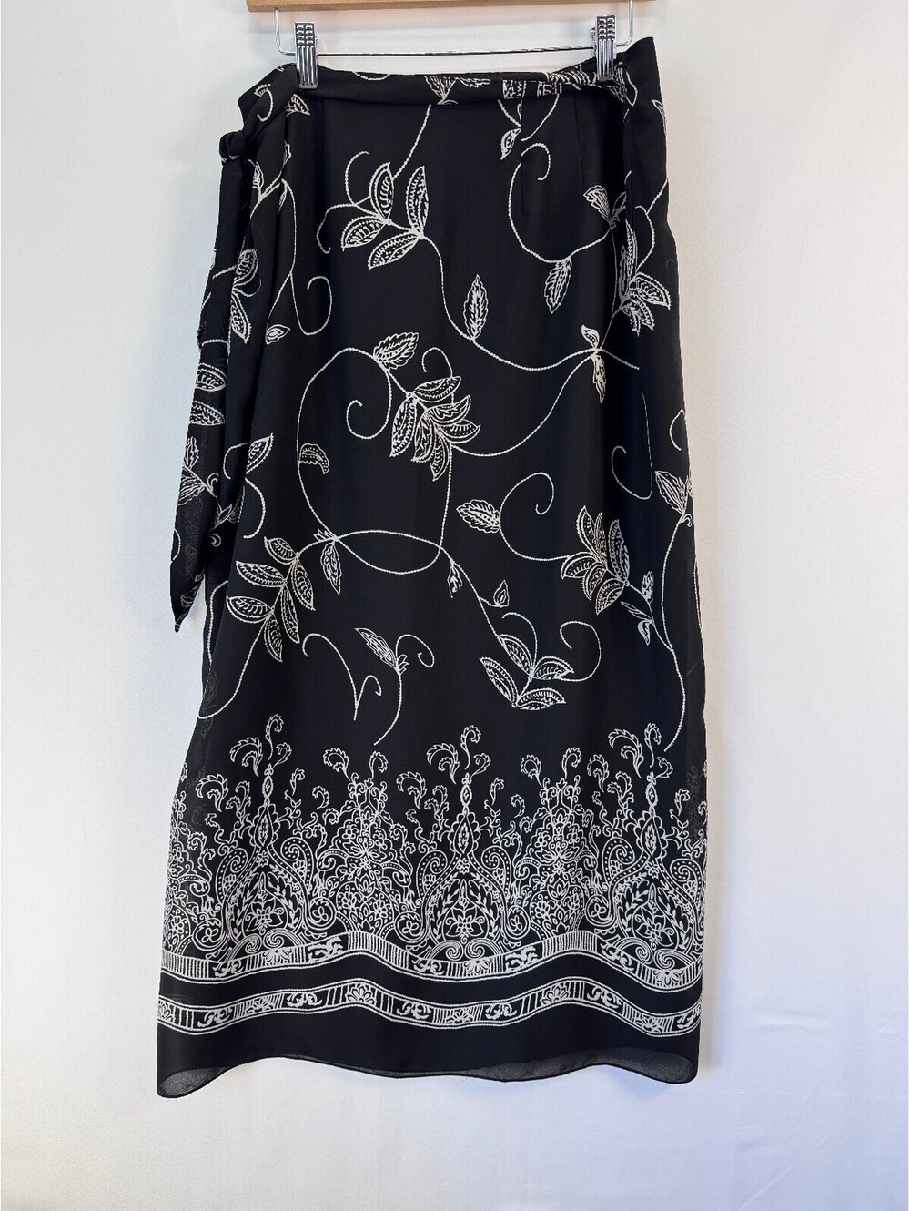 Vintage Herman Geist Black White Floral Wrap Maxi Skirt Boho Whimsigoth Womens M - Picture 4 of 8